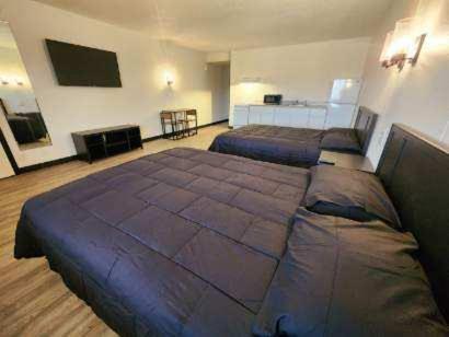 The Hastings Inn Salina Bagian luar foto