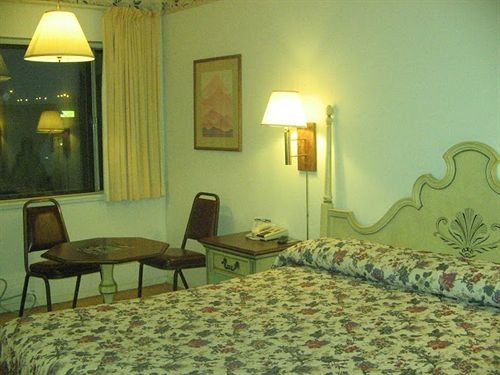 The Hastings Inn Salina Ruang foto